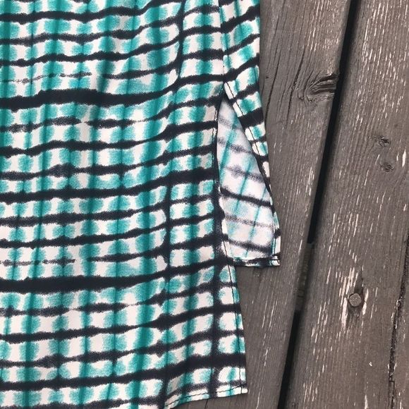 ⭐️ HP PARKER Silk Open Back Geo Sleeveless Blouse - Picture 7 of 12